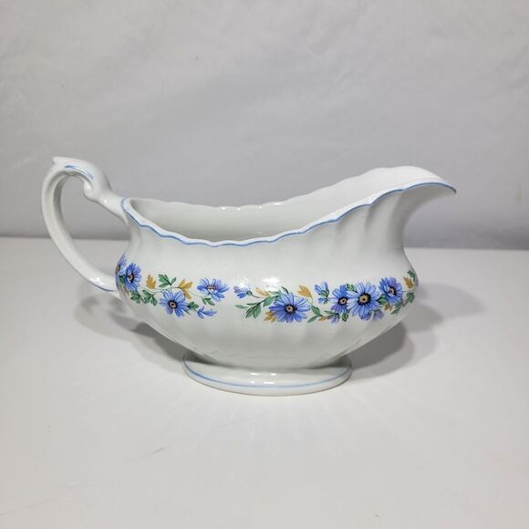 J‎ and G Meakin of England Classic White Fluted Ceramic Gravy Boat - Picture 1 of 6